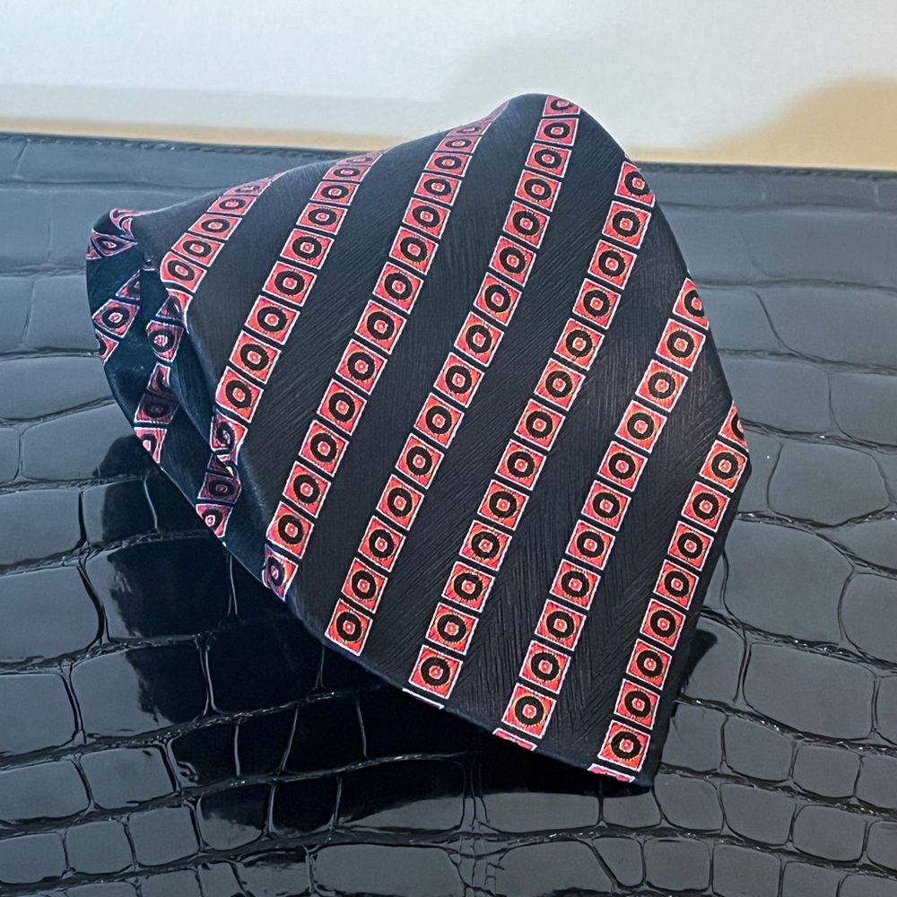 Stefano Ricci Red Black Geometric Stripe Self Tipped Necktie Italy Luxe